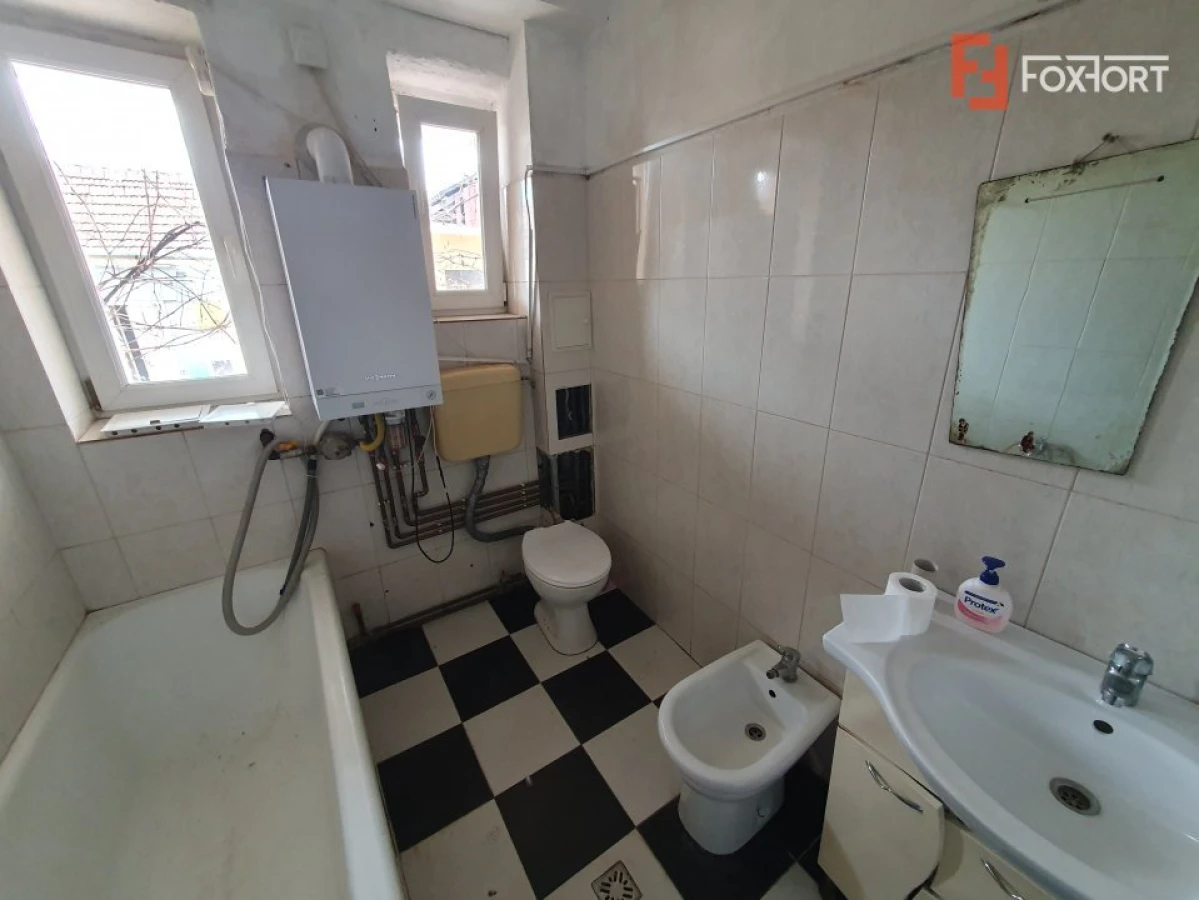 Casa individuala cu 6 camere, garaj si teren de 500 mp - zona Sagului - 4