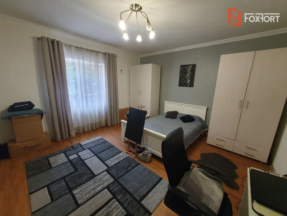 Apartament cu 2 camere decomandat, cladire istorica - Sinaia - 2