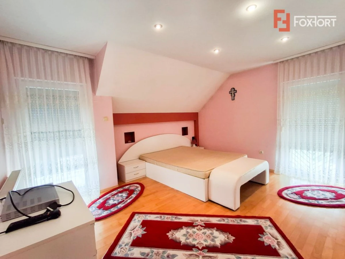 Casa individuala de vanzare in Timisoara cu sauna si piscina, zona Fratelia - 7