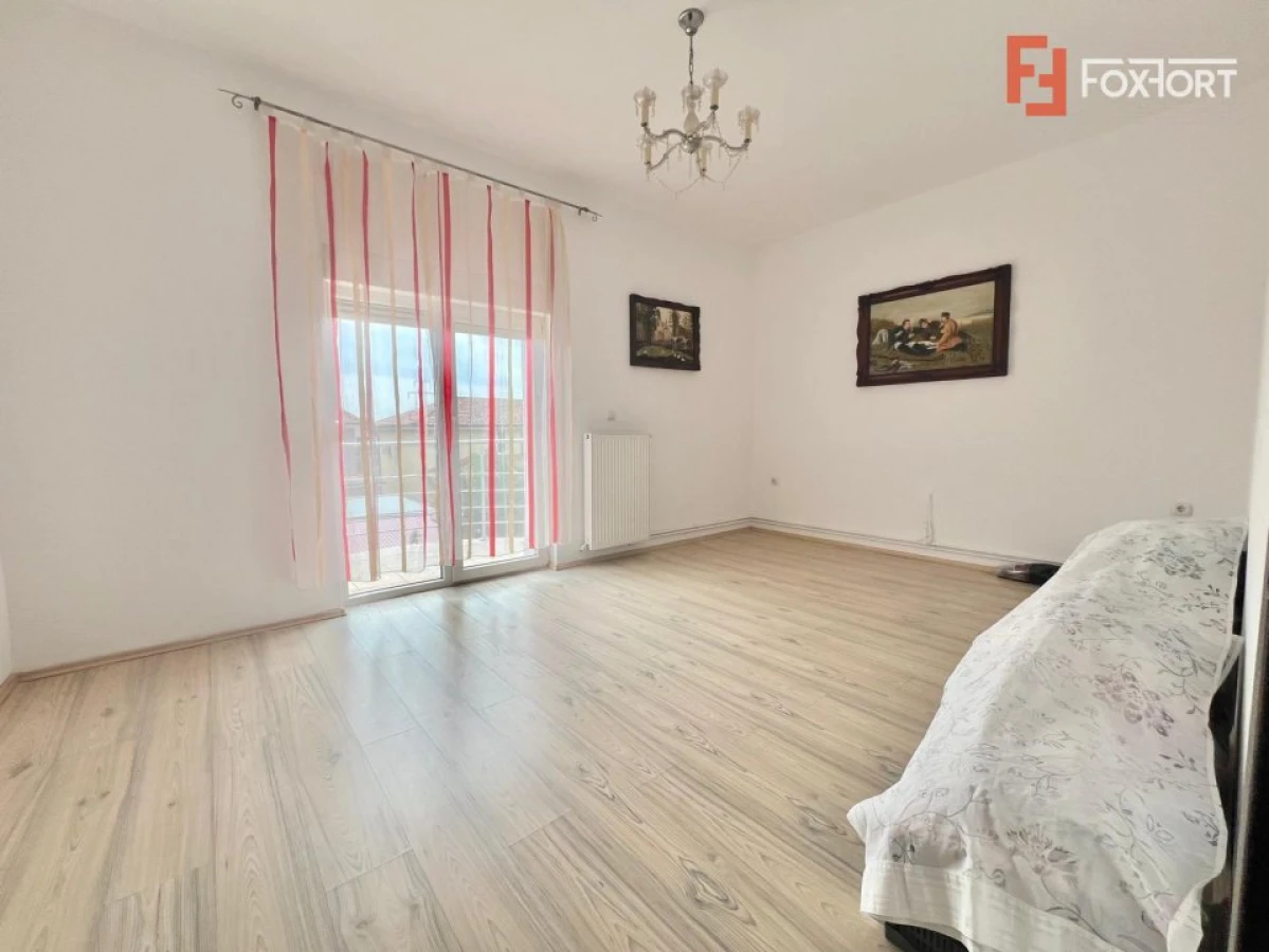 Casa Individuala cu 9 camere de vanzare, zona Ghiroda - 10