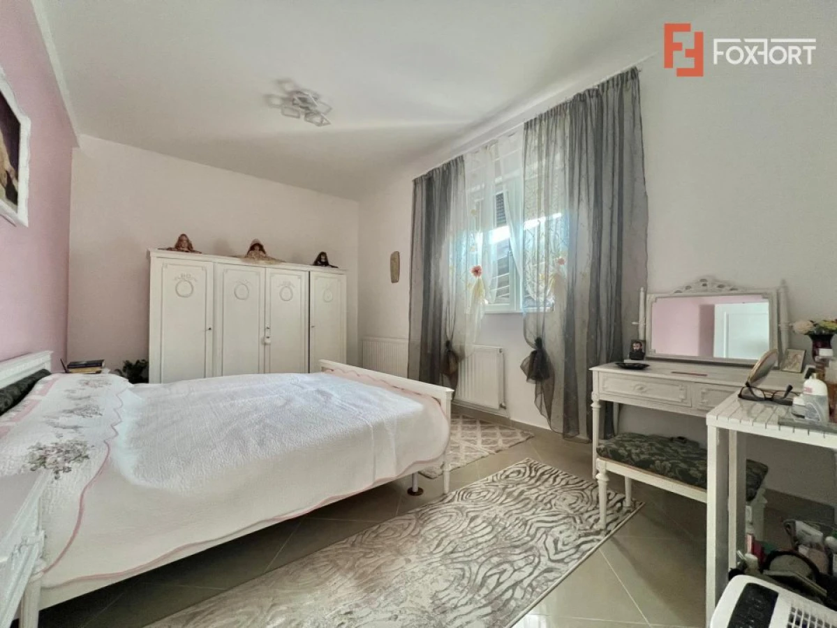 Casa Individuala cu 9 camere de vanzare, zona Ghiroda - 5
