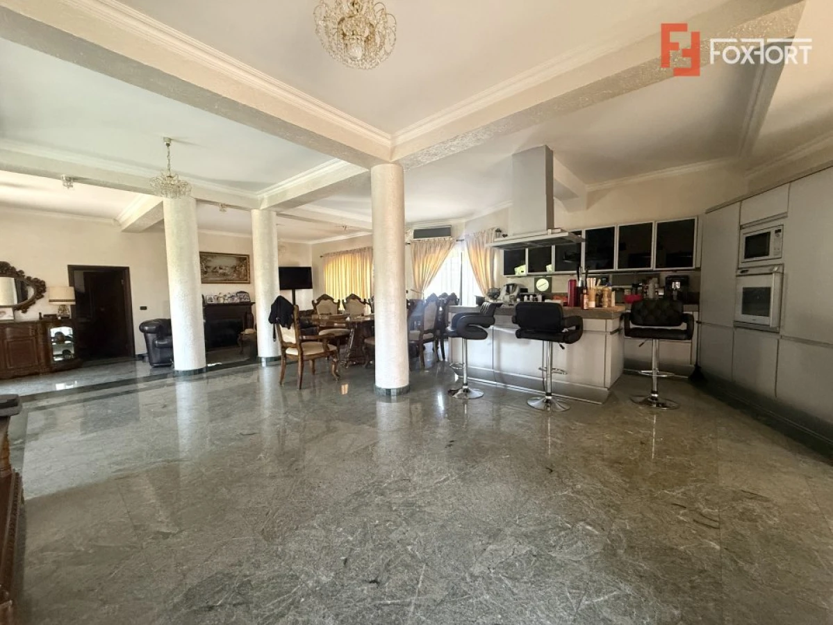 COMISION 0% Casa individuala exclusivista cu 7 camere si piscina in Dumbravita - 5