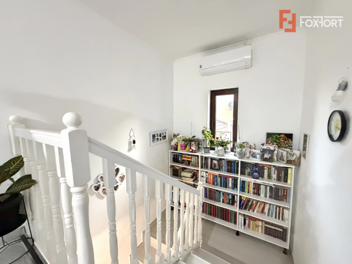 COMISION 0% Duplex despartit prin garaj, 5 camere, teren 660 mp in Sanandrei - 8