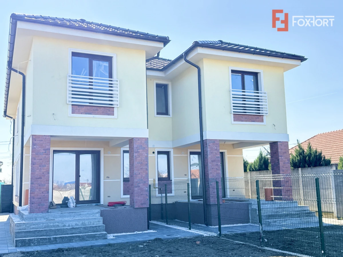 Duplex 4 camere situat la drum asfaltat, in Sacalaz - 2