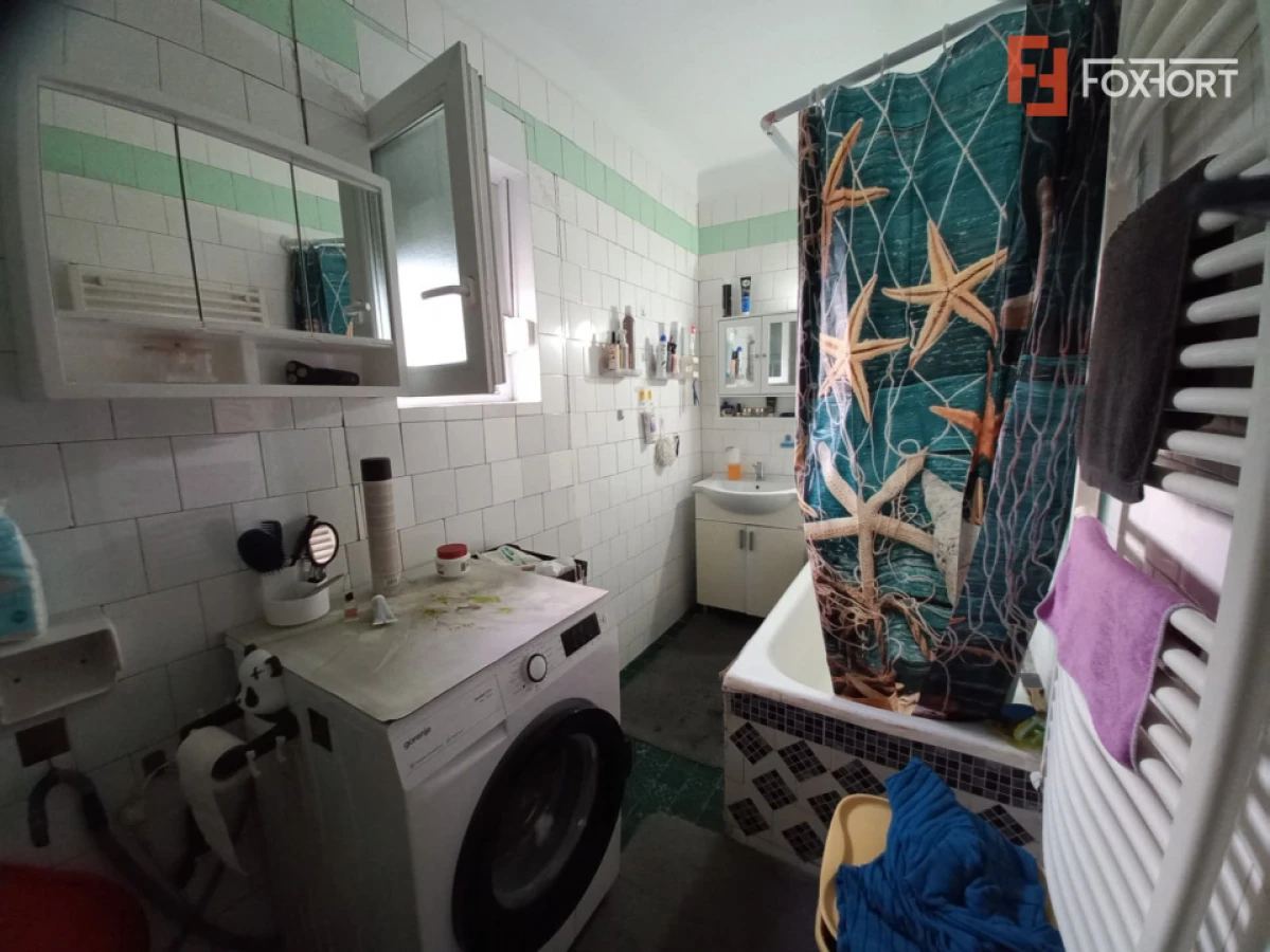 Casa individuala spatioasa cu 6 camere - Ghiroda - 10