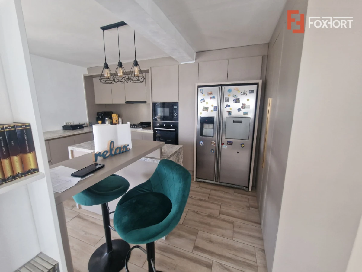 Duplex cu 5 camere, 336 mp teren, Mosnita Veche - 3