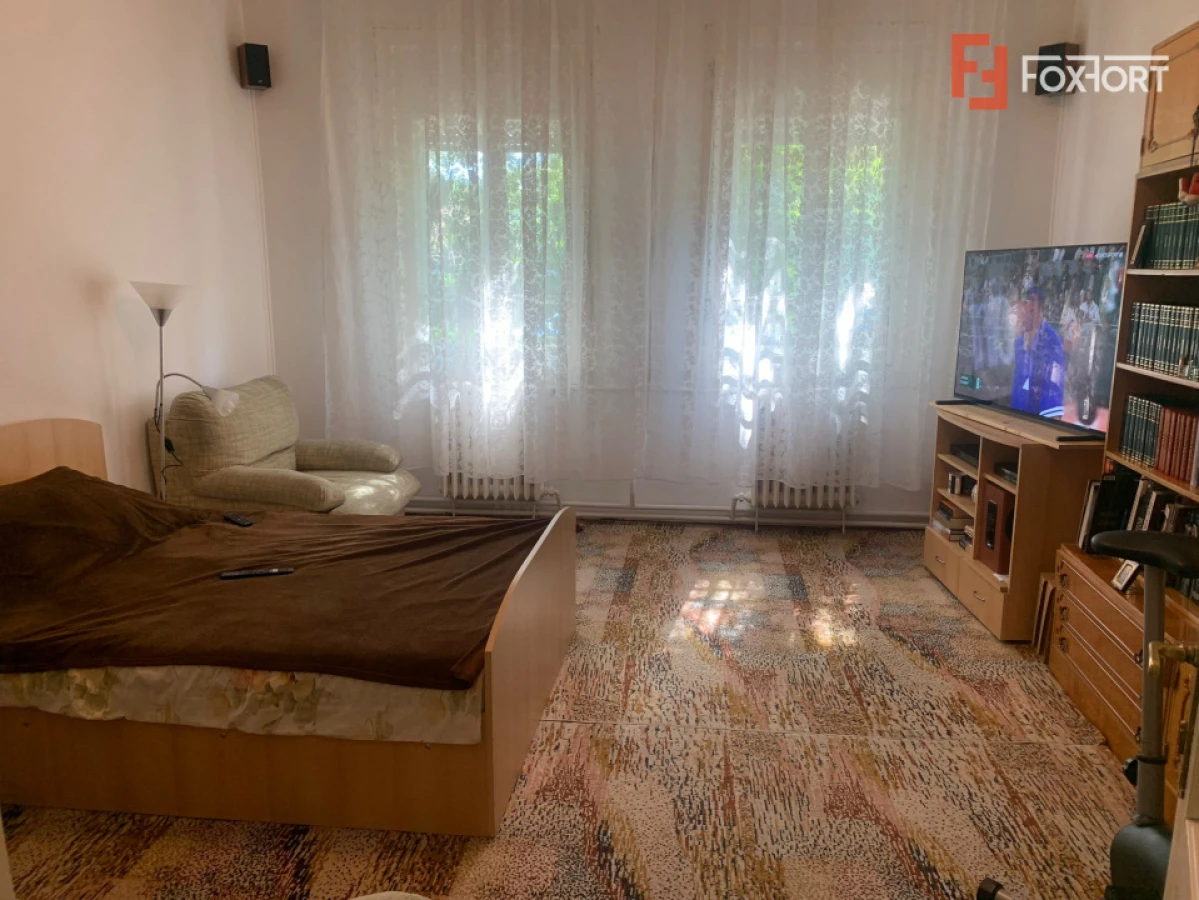 Casa individuala cu 3 imobile separate de vanzare in zona Iosefin - 1