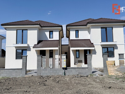 Duplex de vanzare, 4 camere despartit prin camera tehnica - Mosnita