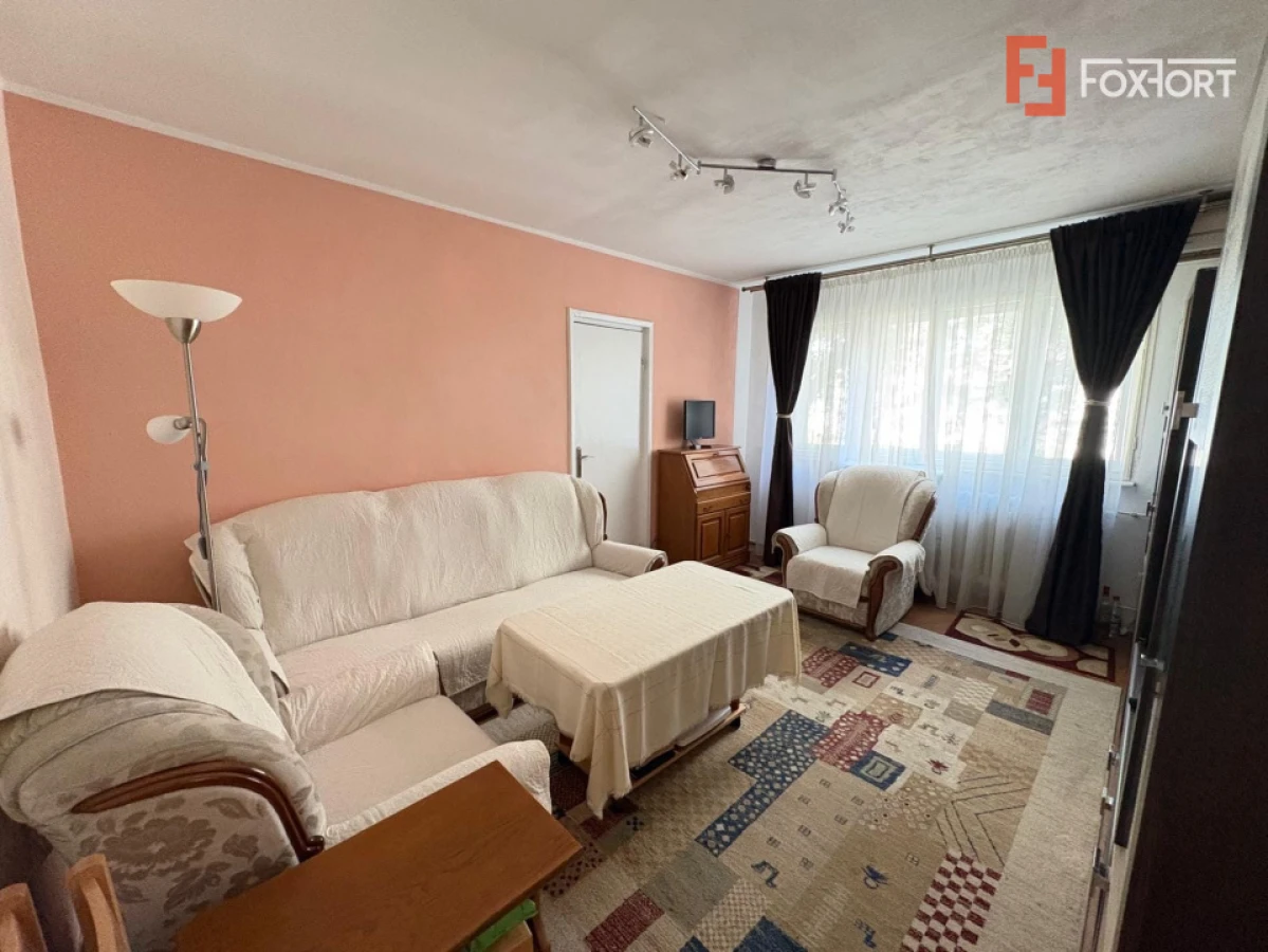 Apartament cu 3 camere de vanzare in zona Circumvalatiunii - 2