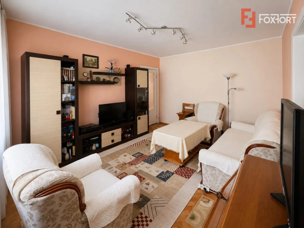 Apartament cu 3 camere de vanzare in zona Circumvalatiunii - 1