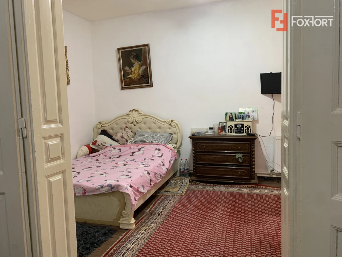 Casa individuala cu 6 camere, pretabil clinica - zona Aradului - 9