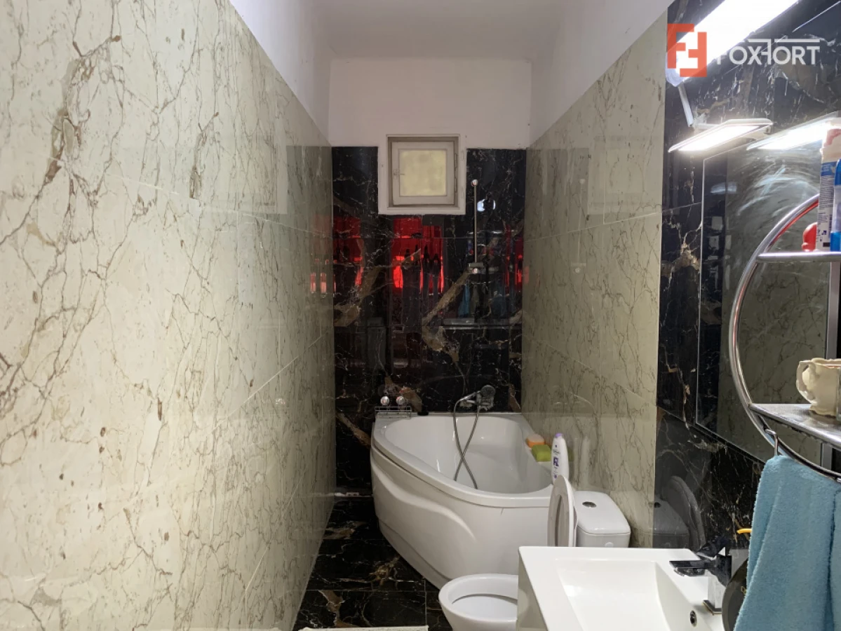 Casa individuala cu 6 camere, pretabil clinica - zona Aradului - 7