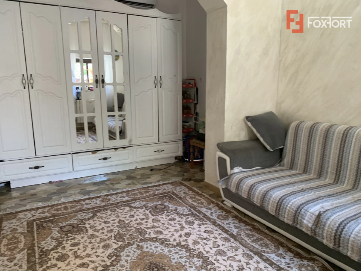 Casa individuala cu 6 camere, pretabil clinica - zona Aradului - 2