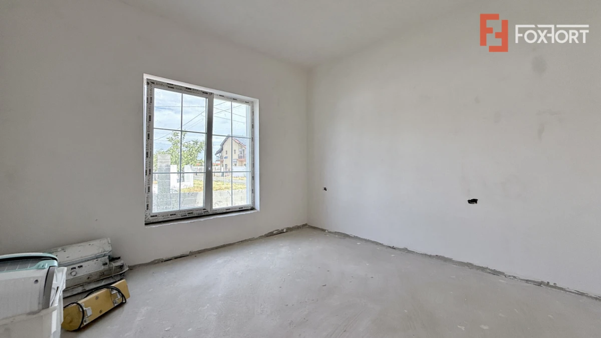 Duplex de vanzare, 4 camere despartit prin garaj - toate utilitatile Mosnita - 8