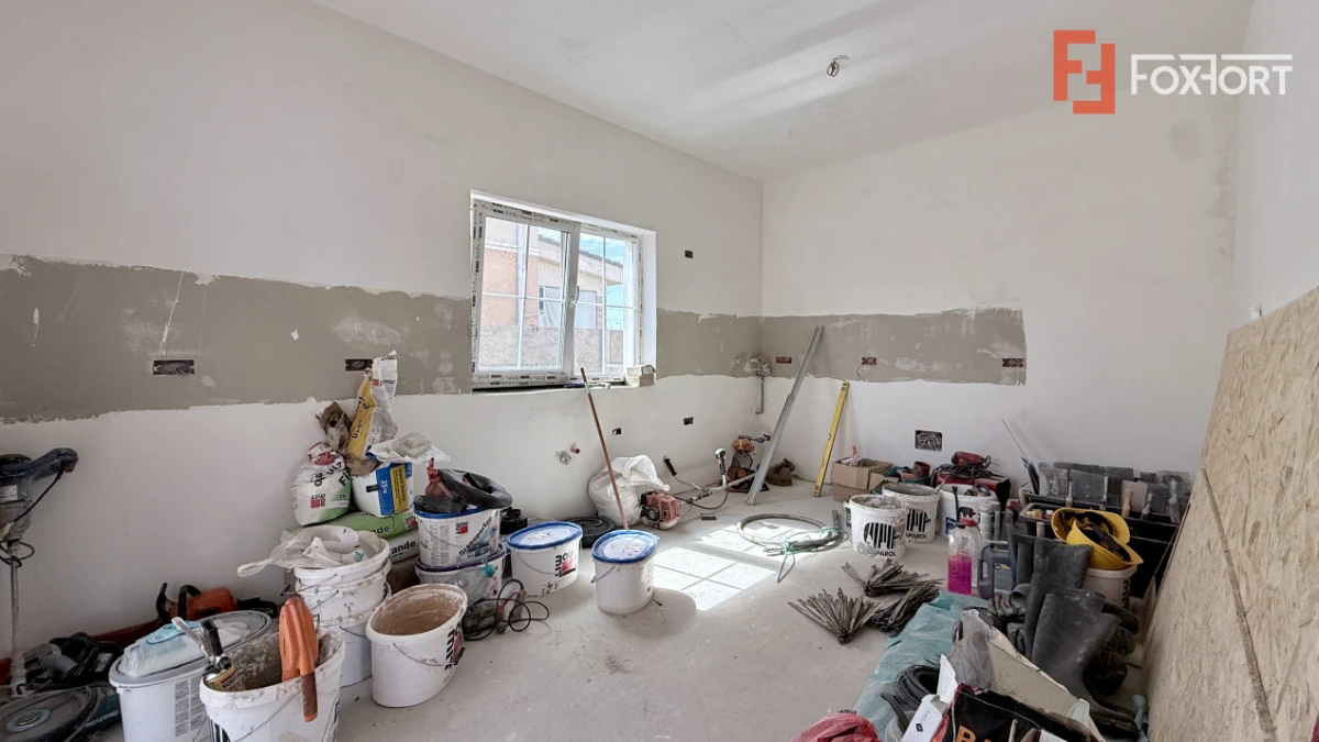Duplex de vanzare, 4 camere despartit prin garaj - toate utilitatile Mosnita - 7