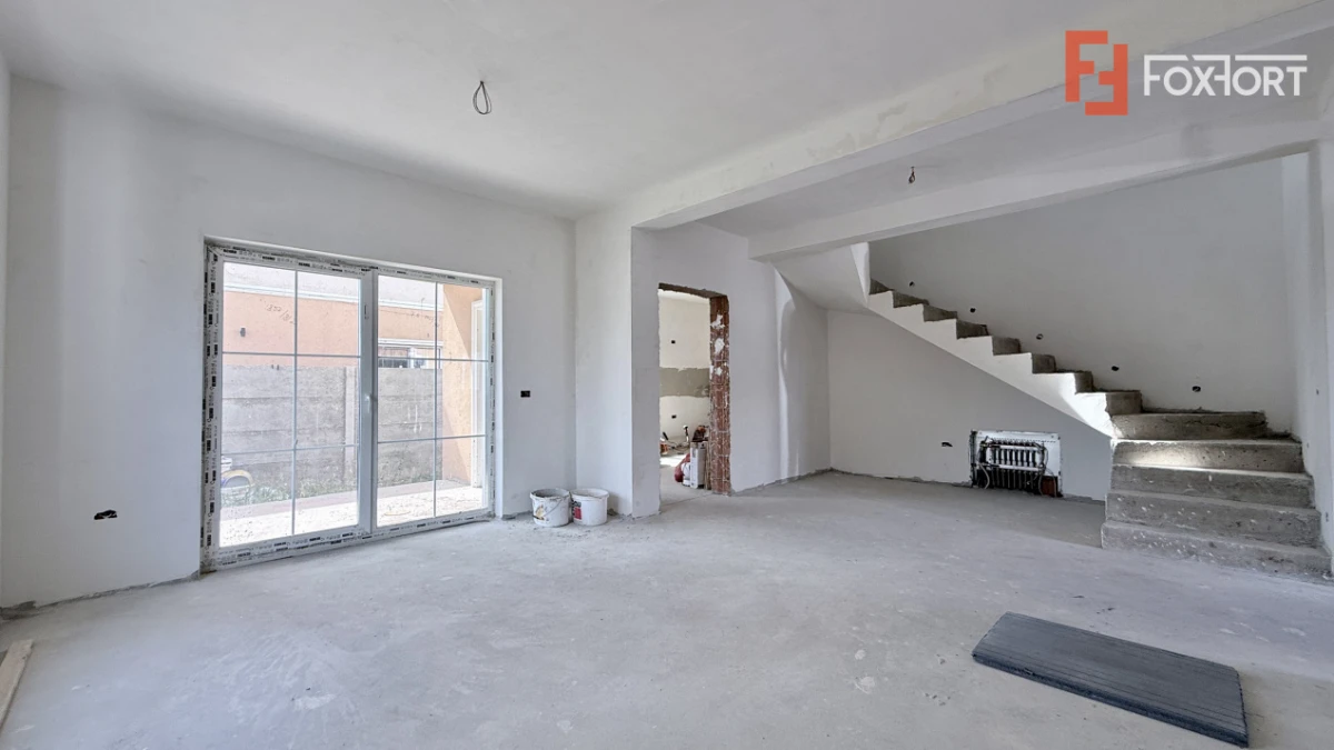 Duplex de vanzare, 4 camere despartit prin garaj - toate utilitatile Mosnita - 5