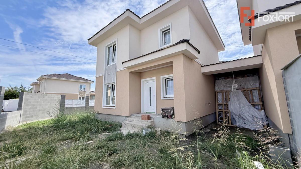 Duplex de vanzare, 4 camere despartit prin garaj - toate utilitatile Mosnita - 1