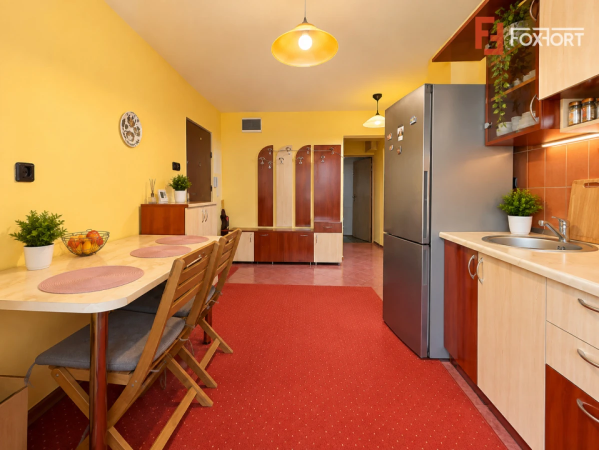Apartament cu 3 camere, centrala proprie, de inchiriat – Zona Soarelui - 2