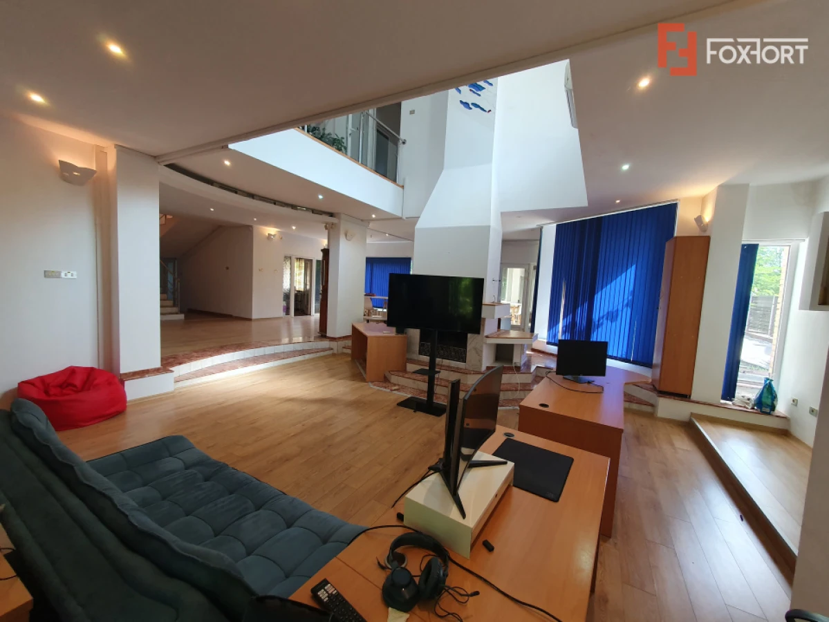 Proprietate impresionanta 606 mp utili, 706 mp teren | zona Braytim - 2