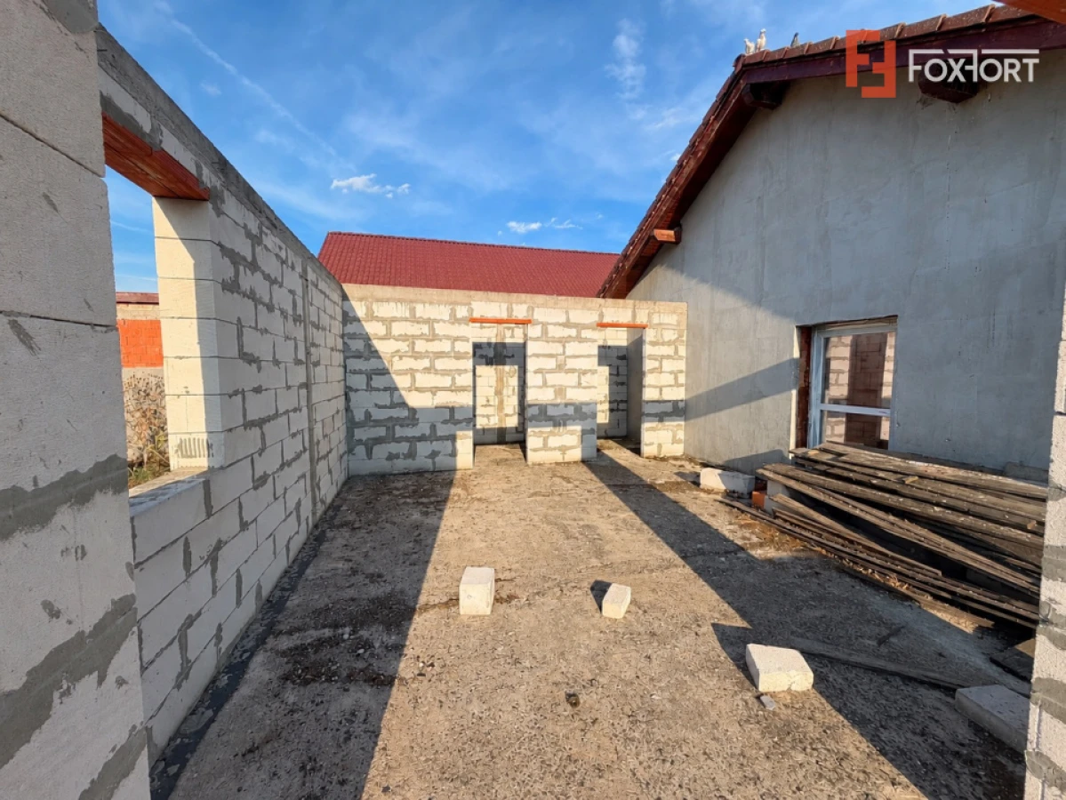 Casa individuala cu 3 camere de vanzare in Recas - 2