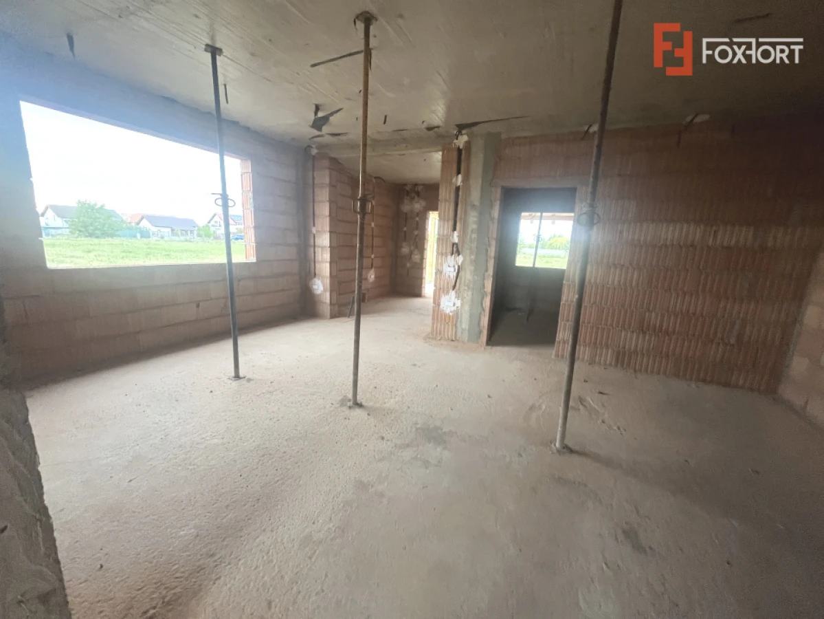 Duplex cu 3 camere si teren de 318 mp - Mosnita Noua - 1