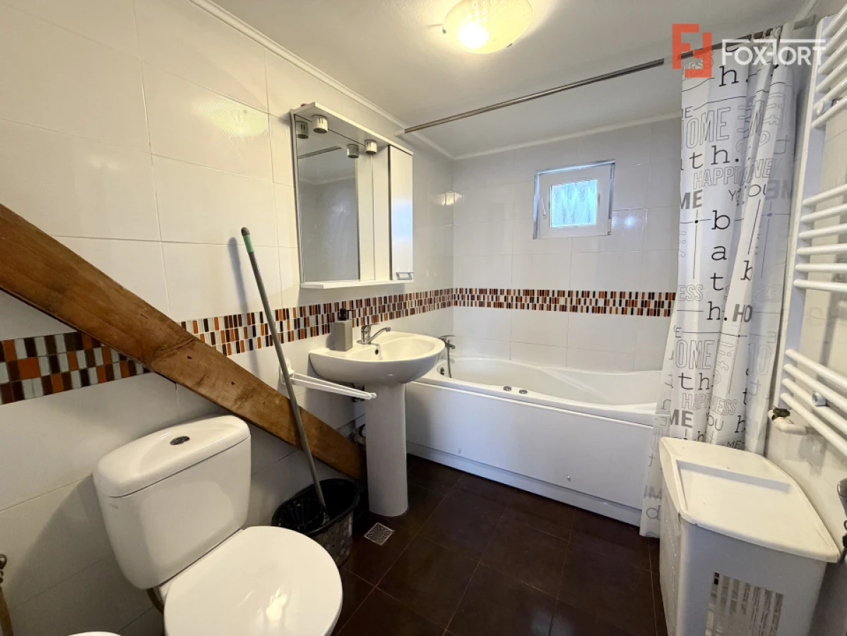 Apartament cu 3 camere de inchiriat - 70 mp, in Complexul Studentesc - 8