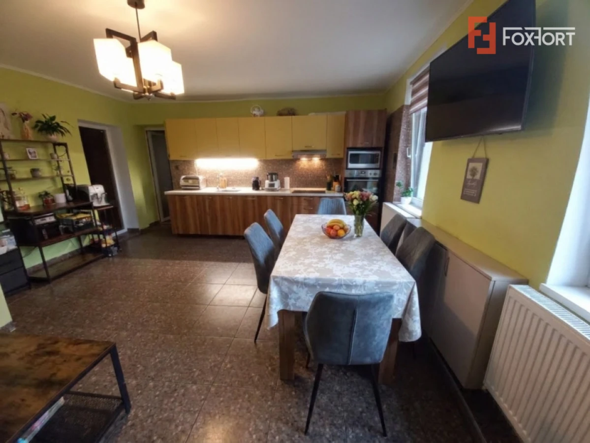 Potential de dezvoltare in 5-6 parcele 3.000 mp in Plopi | Front 27 m - 3