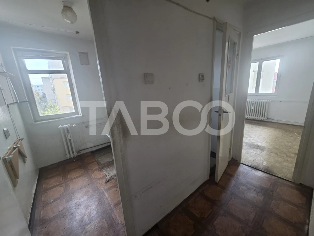 Apartament decomandat 2 camere 40 mpu etaj 2 zona 13 Decembrie - 3