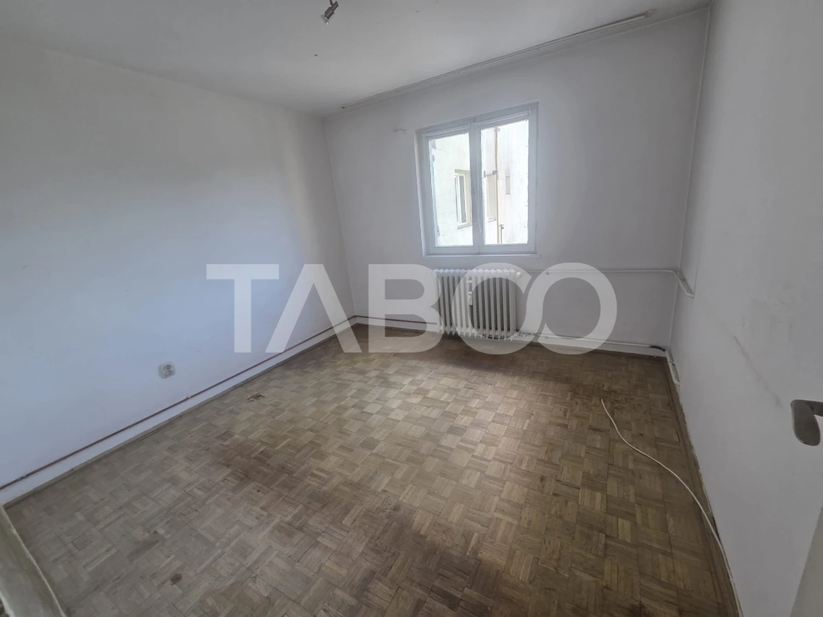 Apartament decomandat 2 camere 40 mpu etaj 2 zona 13 Decembrie - 2