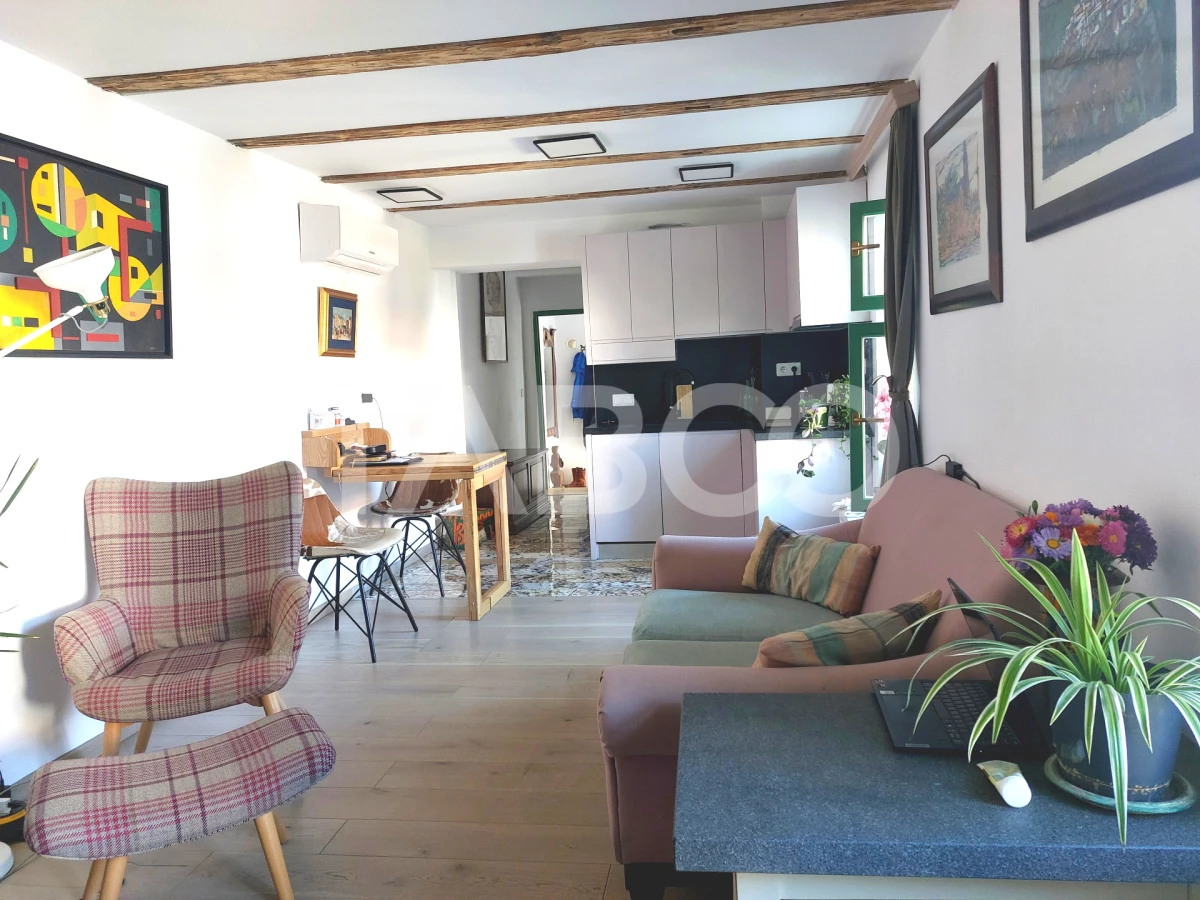 Apartament de vanzare 105 mp 3 camere curte 340 mp in acte Cisnadie - 2
