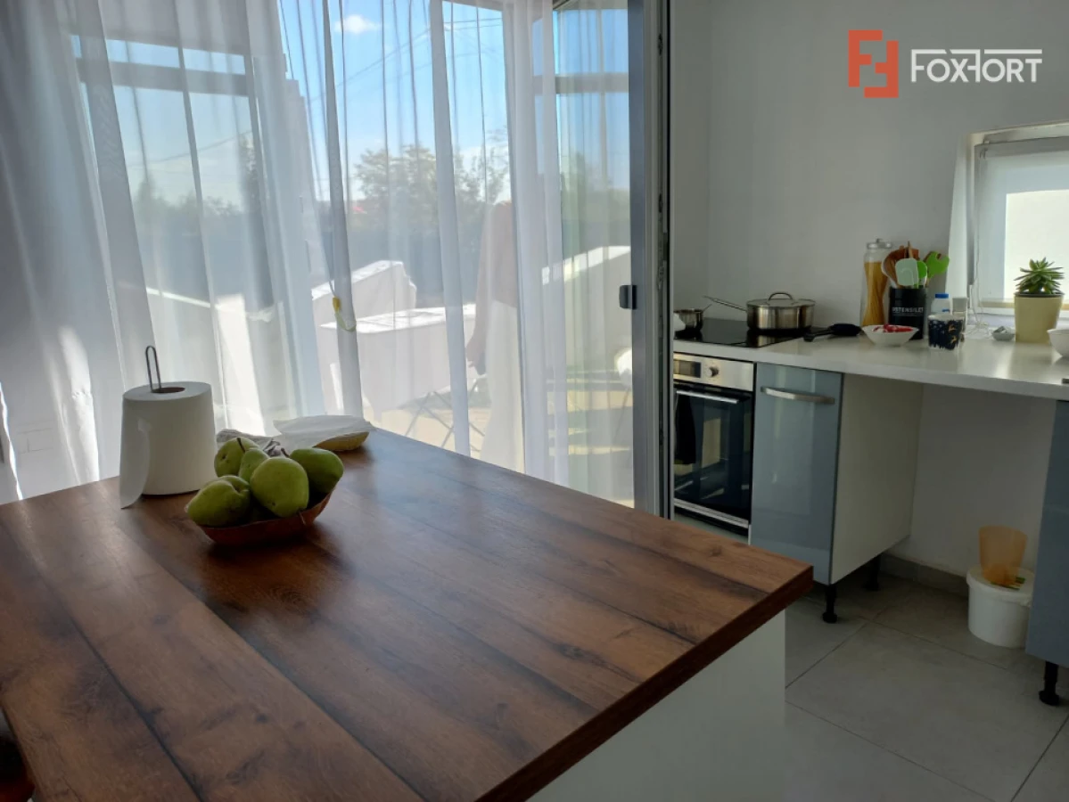 Casa individuala cu 5 camere, garaj si teren de 772 mp - zona Ghiroda - 6