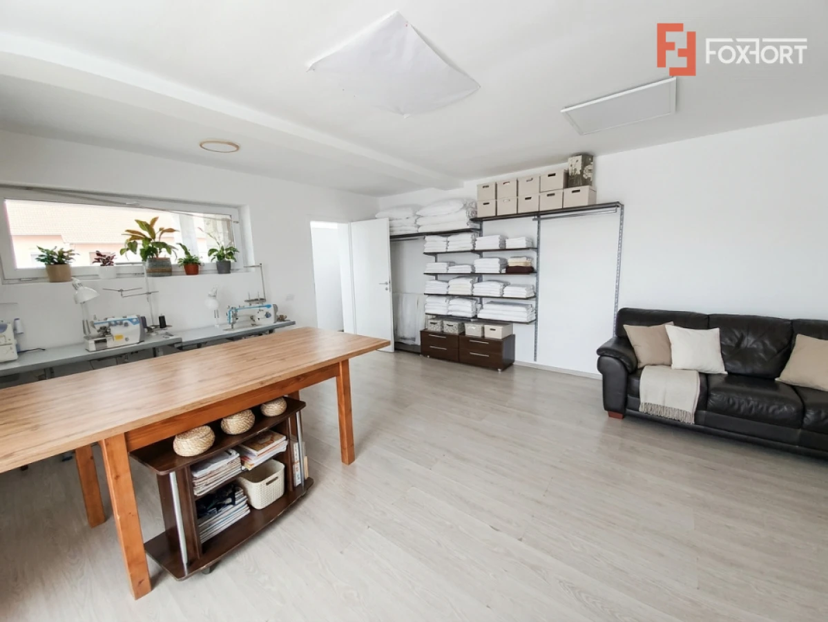 Casa individuala cu 5 camere, garaj si teren de 772 mp - zona Ghiroda - 3