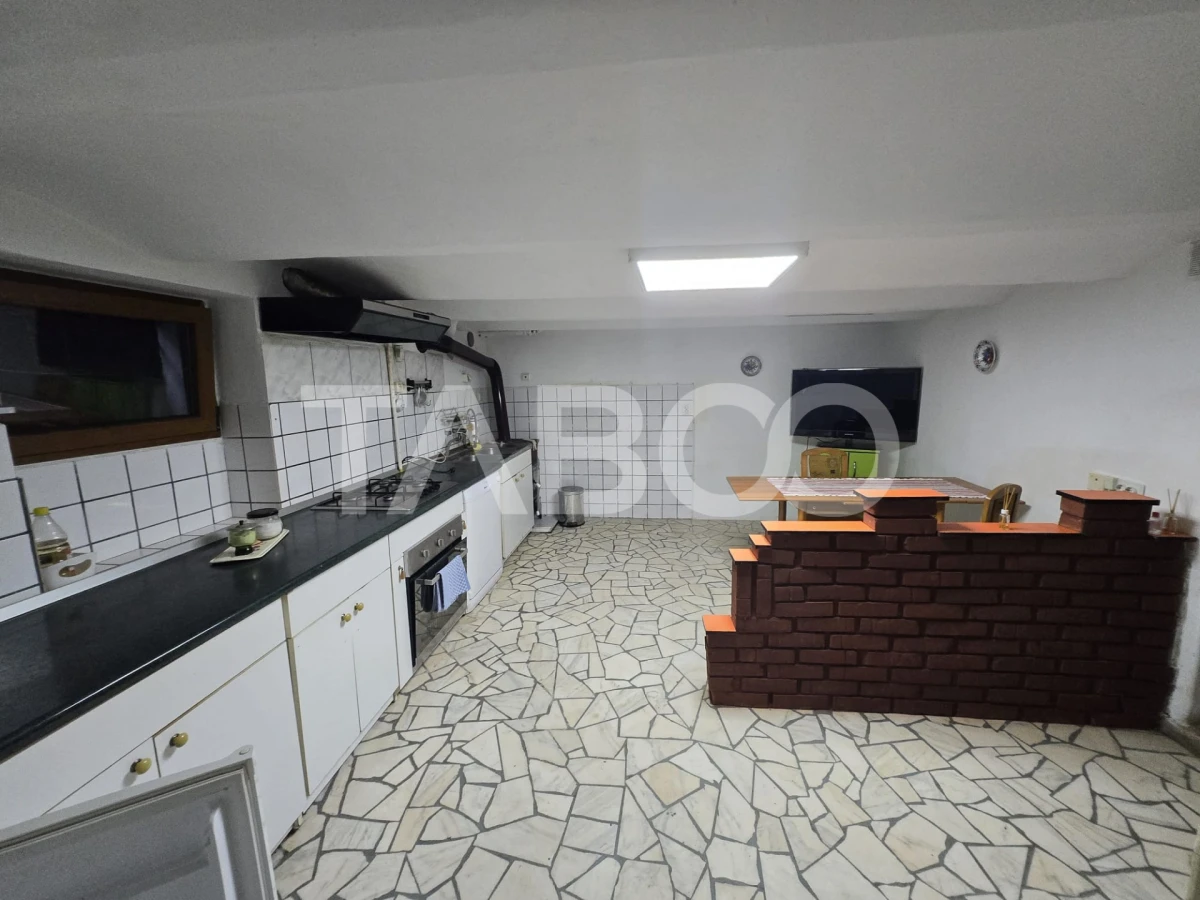 Casa individuala de vanzare 120mp 4 camere si curte 1310mp Gusterita - 5