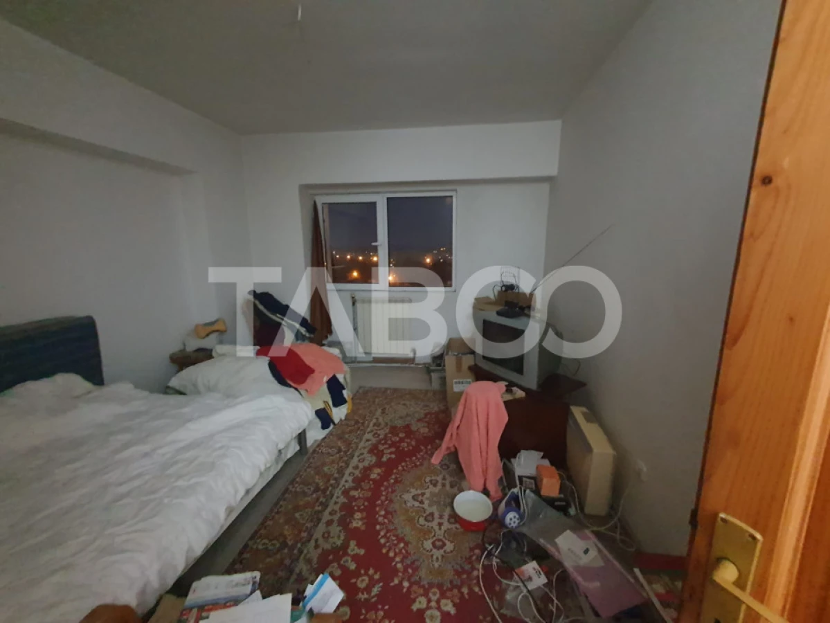 Apartament de vanzare 5 camere 121 mp utili zona Campului Fagaras - 3
