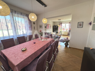 Casa individuala plus apartament 2 fronturi teren 584 mp Turnisor