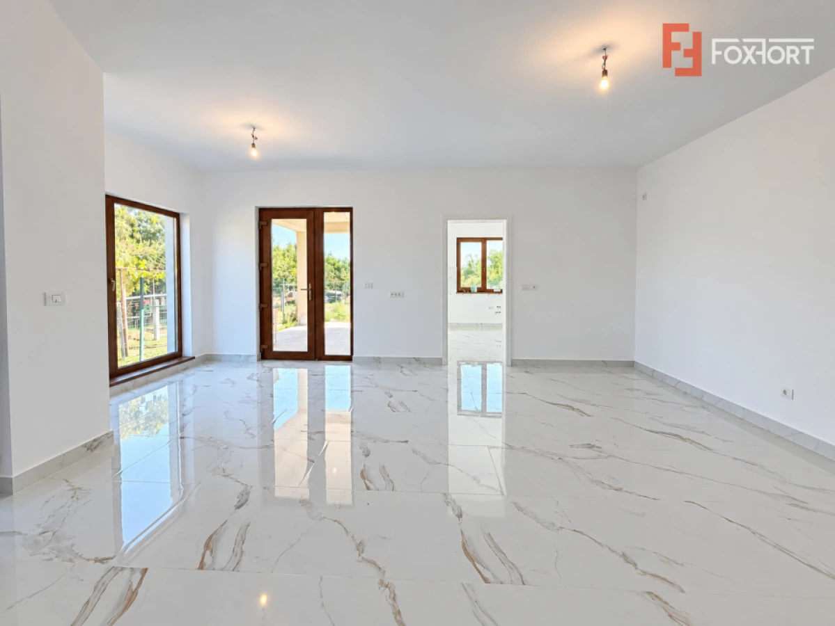 Casa individuala cu 4 camere, teren 900 mp, cu toate utilitatile - Sanandrei - 2