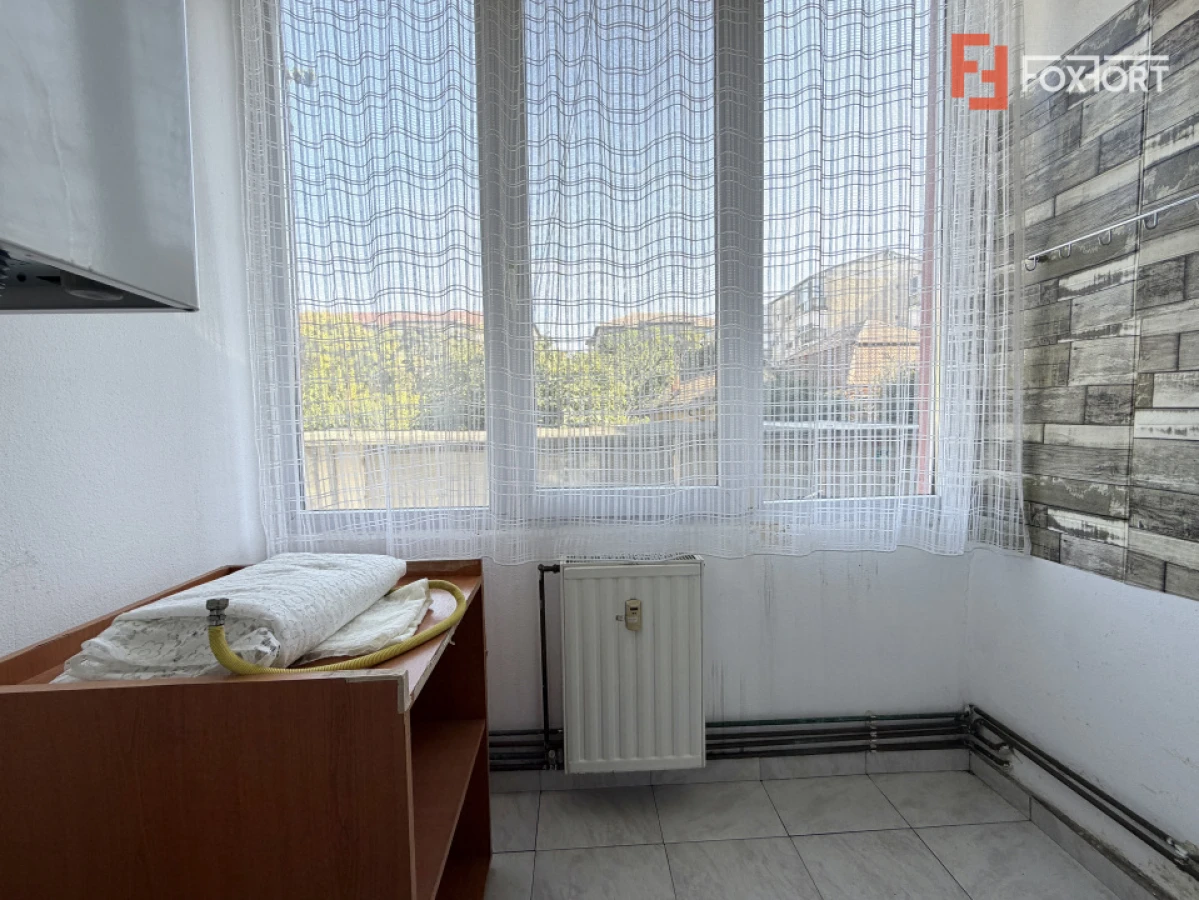 Apartament cu 2 camere nemobilat, centrala proprie - zona Torontalului - 9
