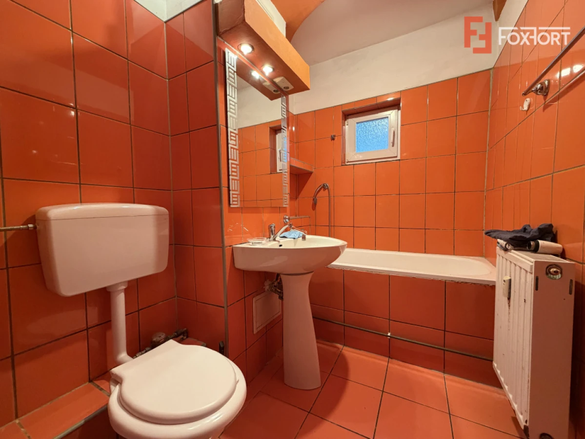 Apartament cu 2 camere nemobilat, centrala proprie - zona Torontalului - 7