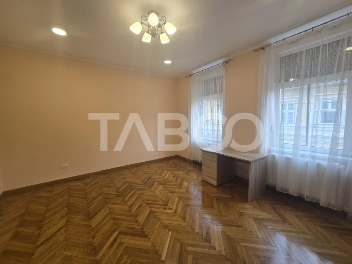 Spatiu pentru birouri 77mpu etaj 1 loc de parcare in Centrul Istoric - 4