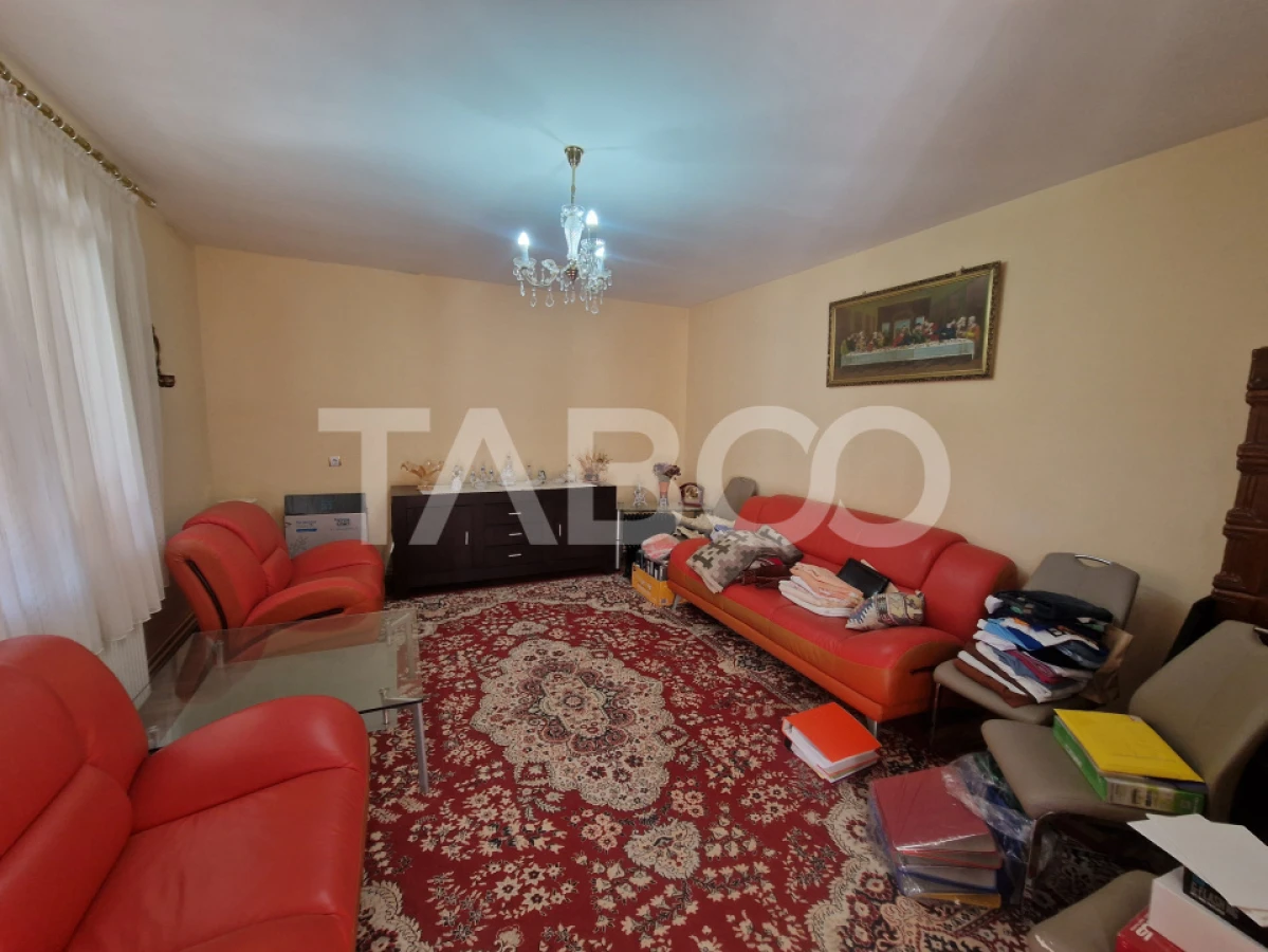 Casa de familie sau retreat montan la doar 10 min de Sibiu in Rasinari - 9