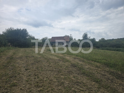 Teren de vanzare 8700 mp cu un front de 30m in Sura Mare