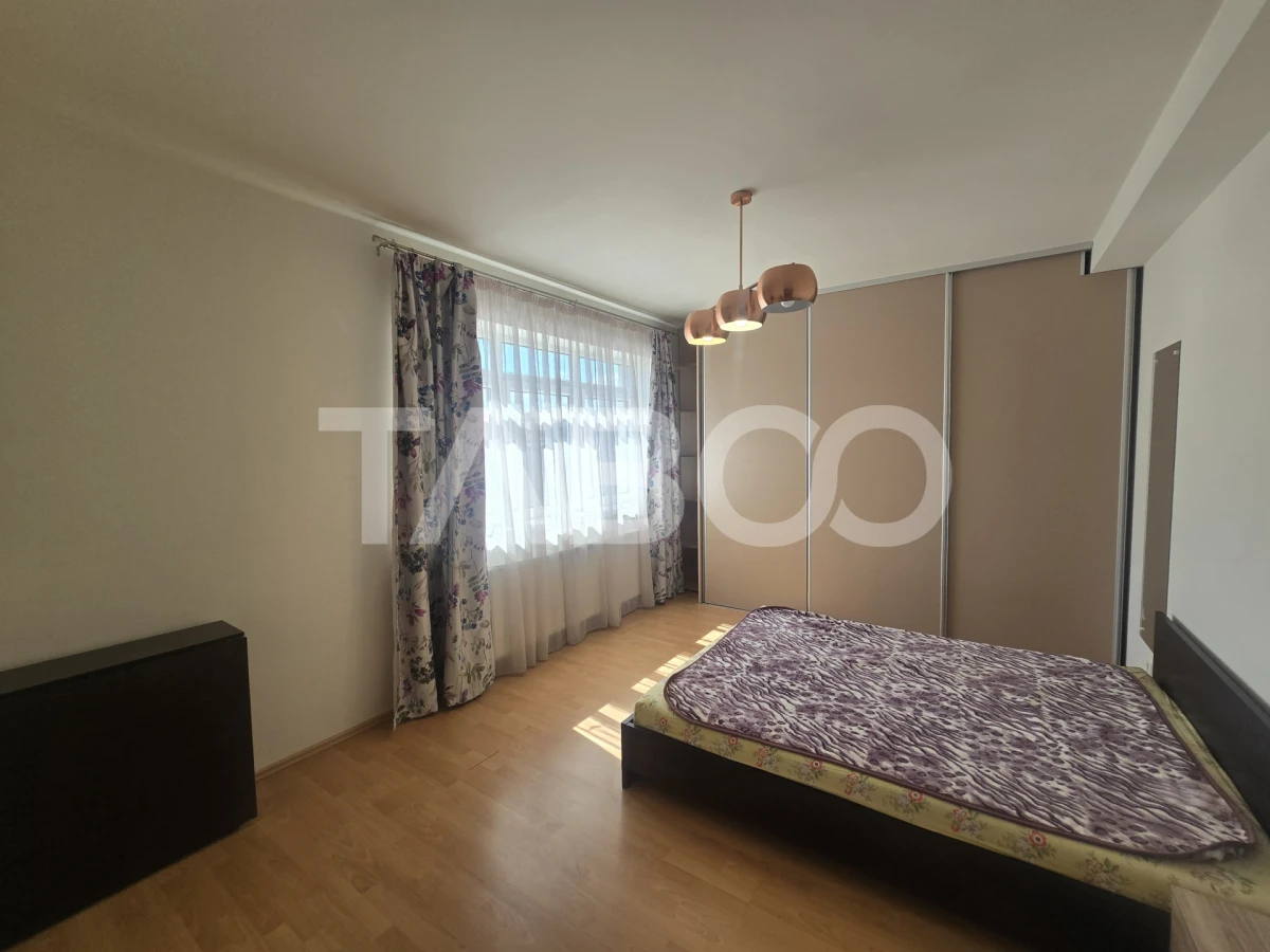 Prima inchiriere-Apartament 103 mpu 3 camere balcon 10 mp zona Strand - 2