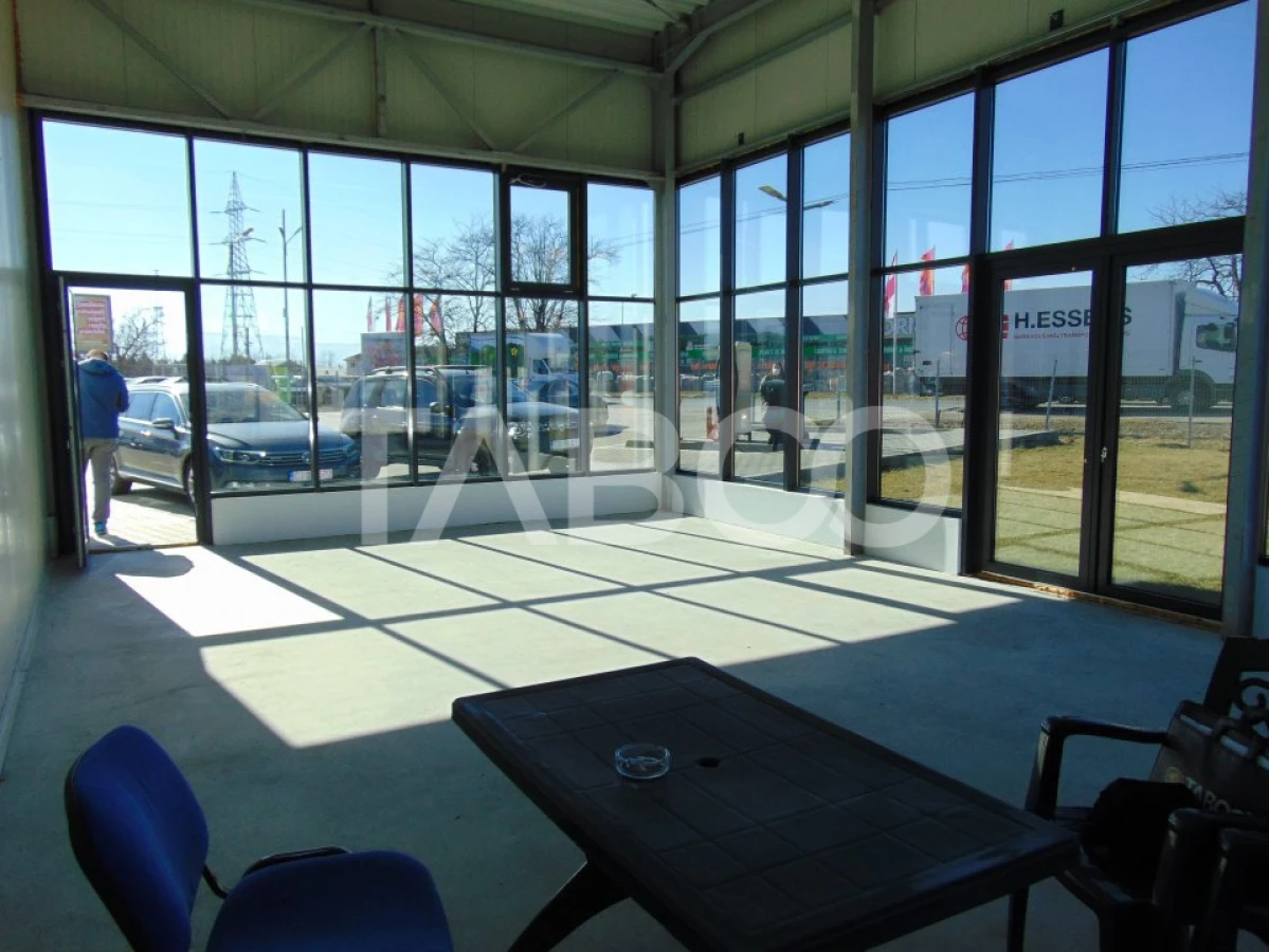 Spatiu comercial 60 mp si vitrina de inchiriat Calea Surii Mari Sibiu - 1