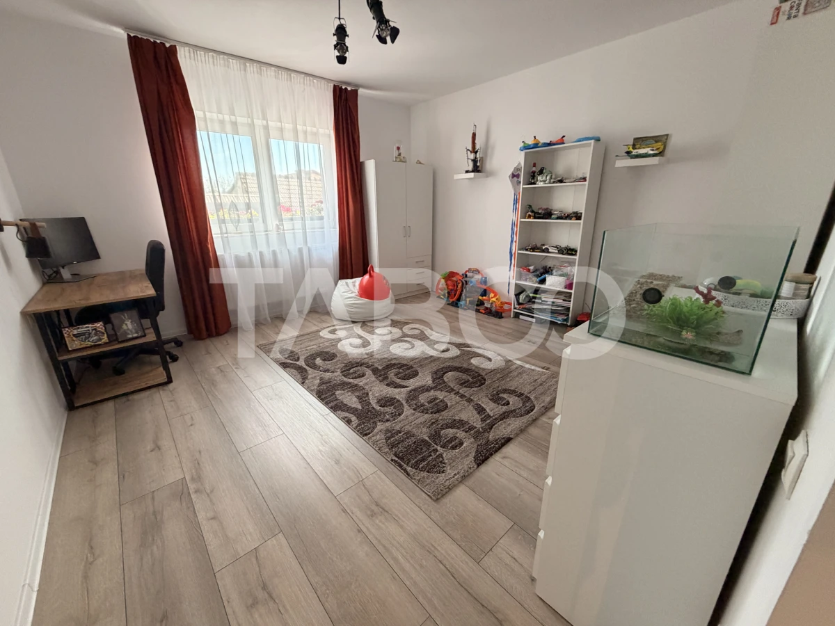 Casa individuala moderna de vanzare cu 5 camere 2 bai teren Sura Mare - 3
