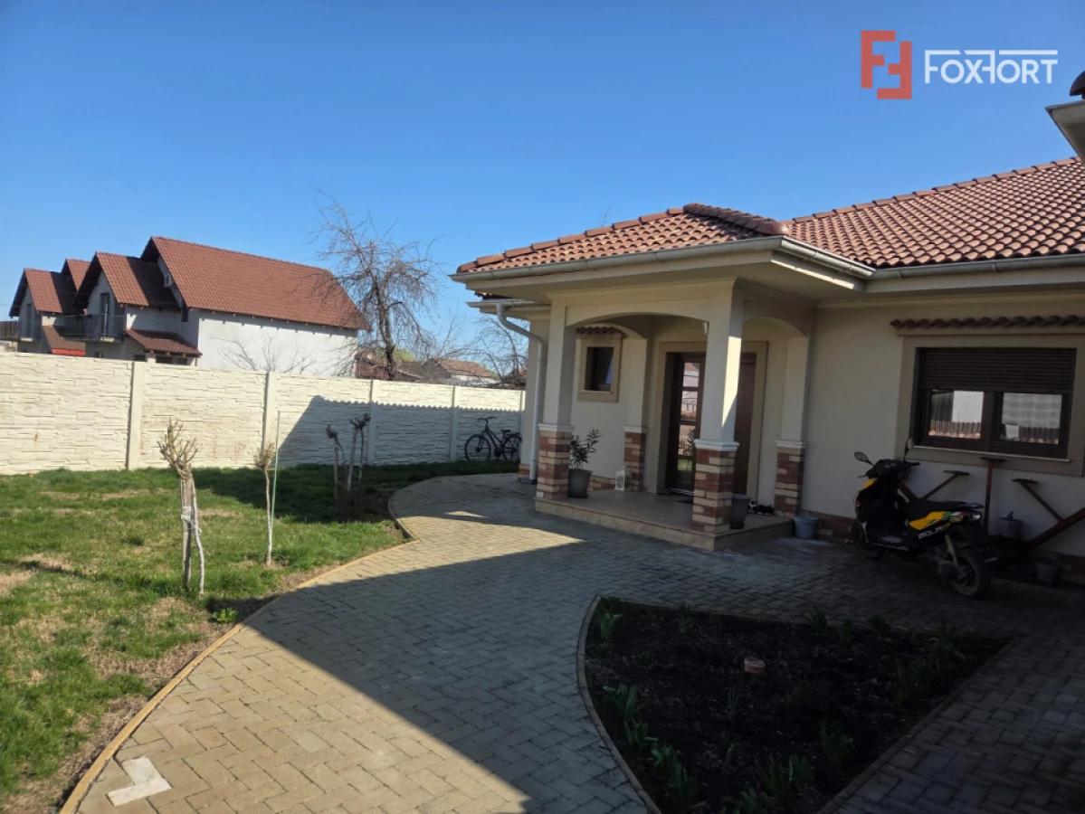 Casa individuala cocheta de vanzare in Sanmihaiu Roman - 2