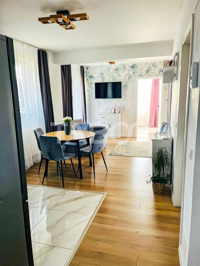 Apartament cu 3 camere si parcare inclusa in Floresti Tineretului - 1