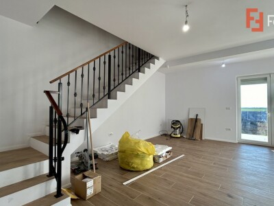 Duplex cu 4 camere si teren de 375 mp, toate utilitatile- zona Sanandrei