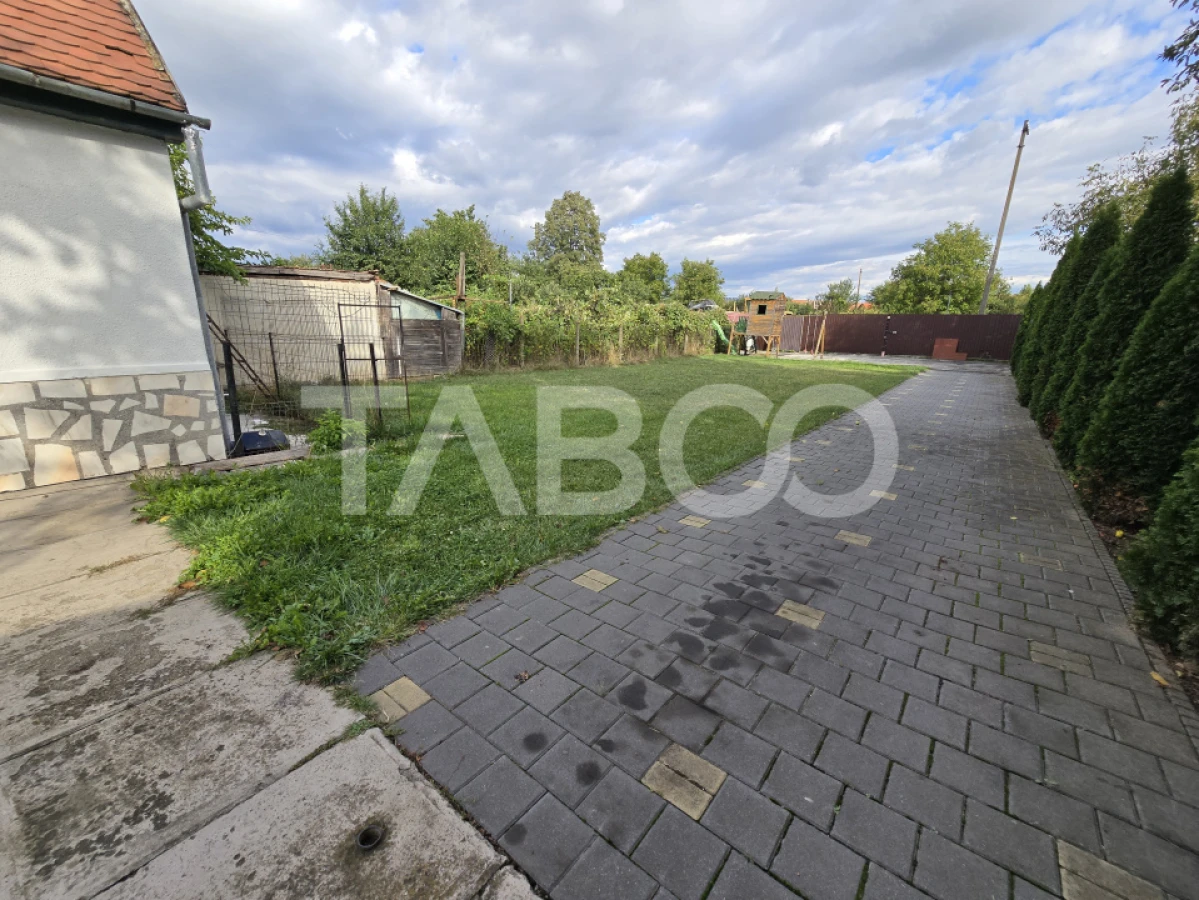 Casa individuala de vanzare 6 camere teren 650 garaj Piata Cluj Sibiu - 2