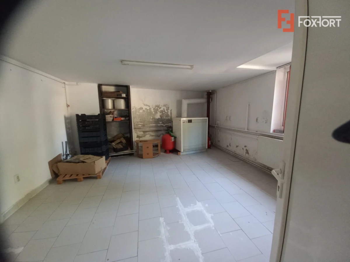 Hala si birouri de vanzare | Zona Odobescu | 500 mp |Teren 1.009 mp - 8
