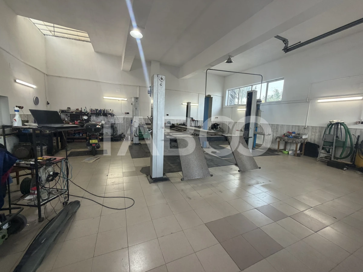 Afacere la cheie cu service auto complet utilat si vopsitorie - 2